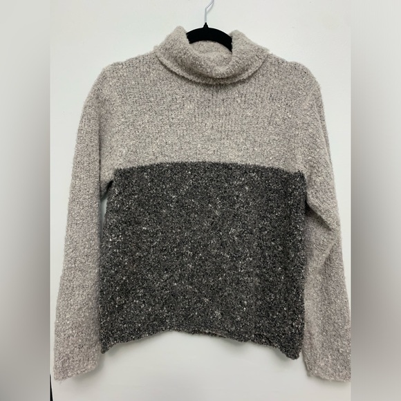 Women’s Woolrich long sleeve sweater - Picture 1 of 4